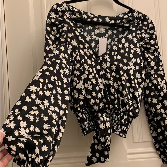 NWT Topshop floral long sleeve satin top size US2 - Picture 2 of 4